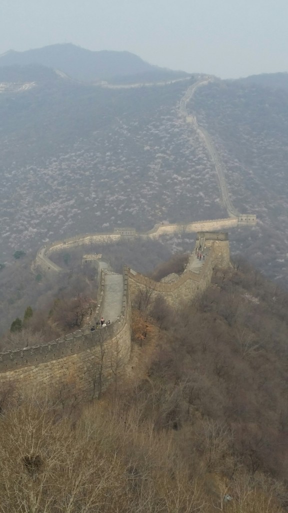 Chinas Smog und Dunst macht vor der GREAT WALL nicht halt.