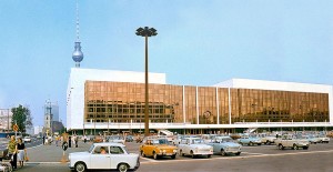 Palast_der_Republik_DDR_1977